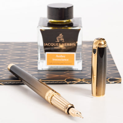 ST Dupont Line D Large Sunburst Fountain Pen gold