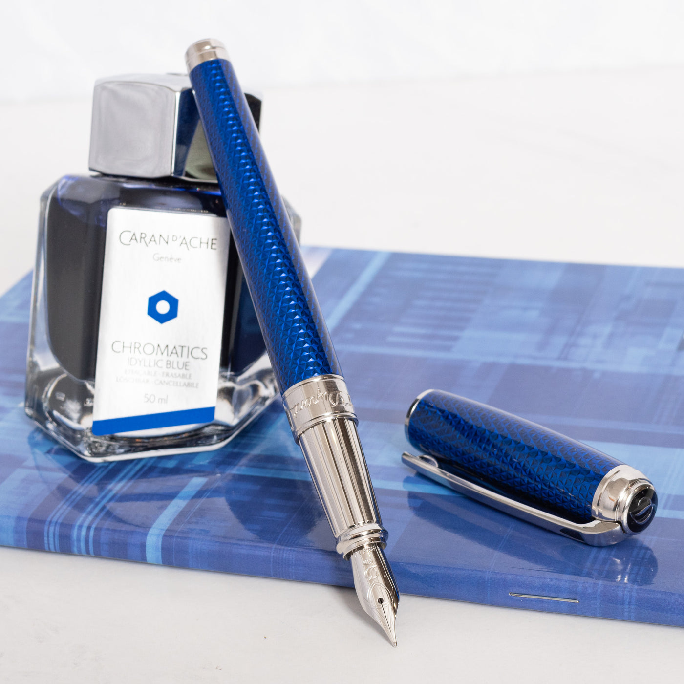 ST Dupont Line D Large Velvet Firehead Guilloche Ocean Blue Fountain Pen uncapped