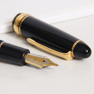 Sailor 1911L Black & Gold Fountain Pen - Preowned Nib Details