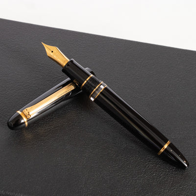 Sailor 1911L Realo Black & Gold Fountain Pen Piston Filled