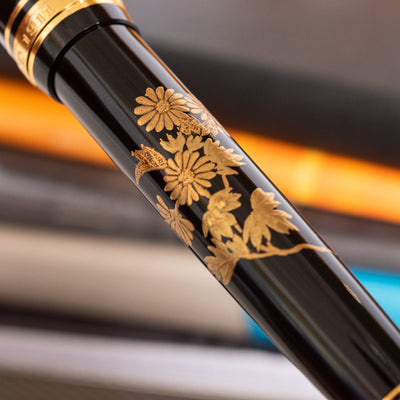 Sailor Standard Resin Maki-e Chrysanthemum Fountain Pen Artwork