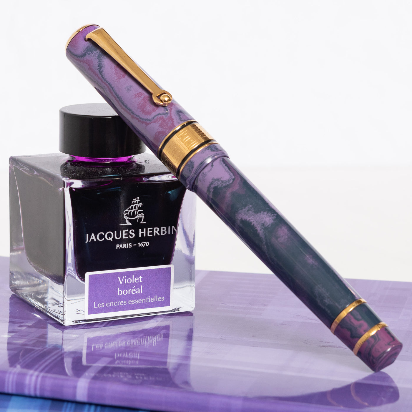 Santini Giant Lunaire Purple Ebonite Fountain Pen Capped