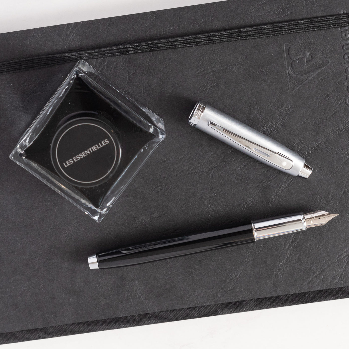 Sheaffer 100 Fountain Pen - Black with Brushed Chrome Cap metal