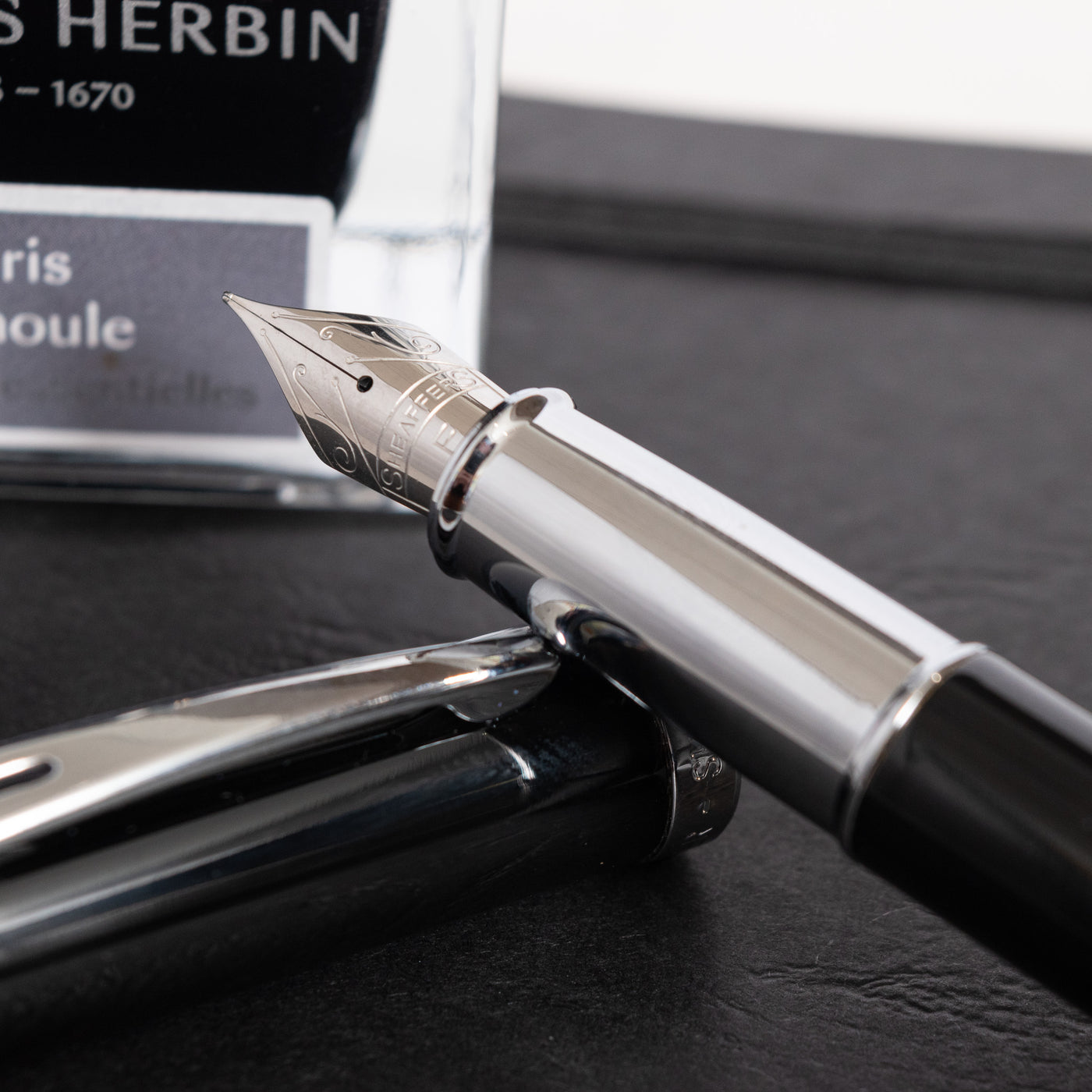 Sheaffer 100 Fountain Pen - Black with Chrome Trim stainless steel nib