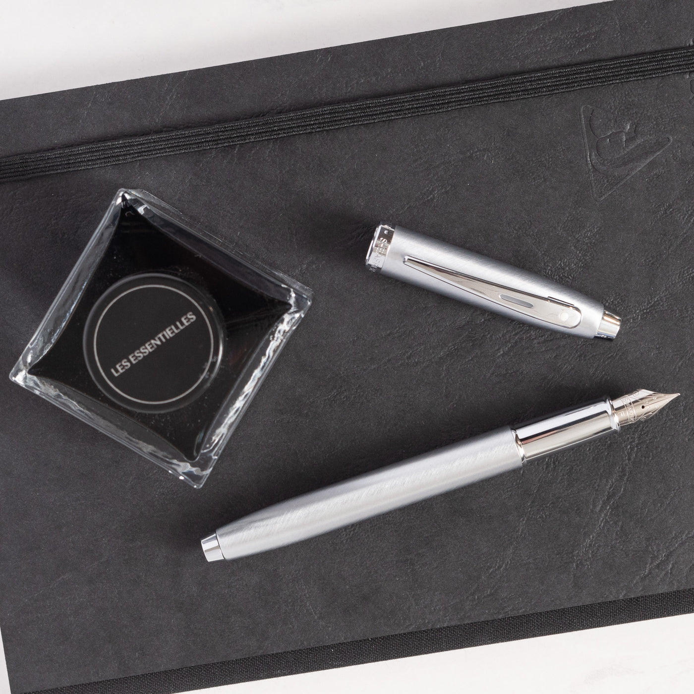 Sheaffer 100 Fountain Pen - Brushed Chrome metal