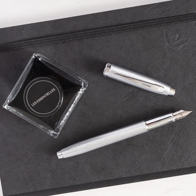 Sheaffer 100 Fountain Pen - Brushed Chrome metal