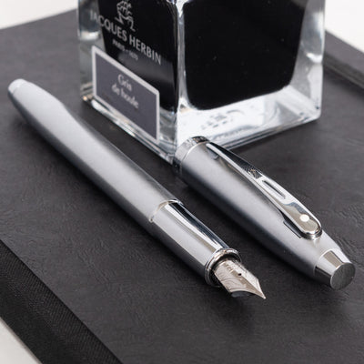 Sheaffer 100 Fountain Pen - Brushed Chrome silver trim