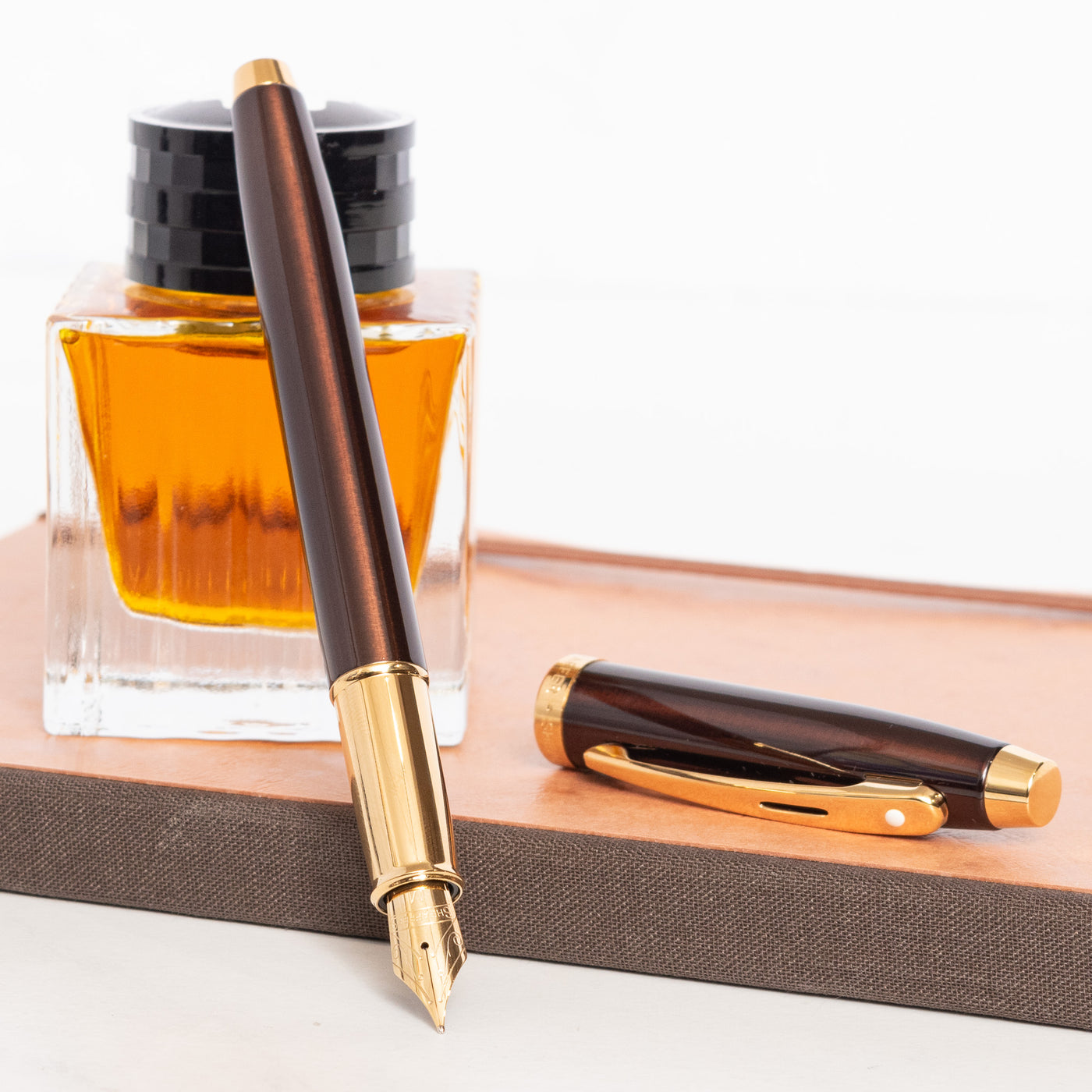 Sheaffer 100 Fountain Pen - Coffee Brown with PVD Gold Trim
