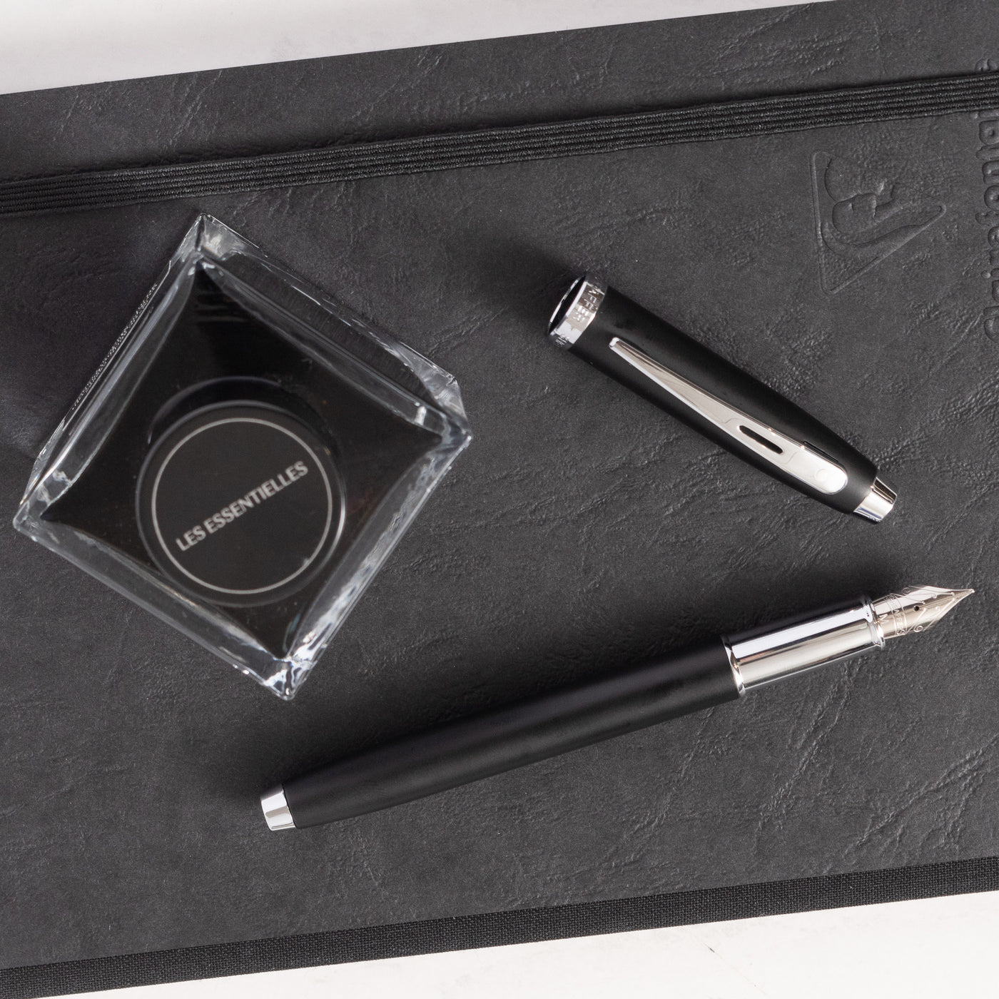  Sheaffer 100 Fountain Pen - Matte Black metal