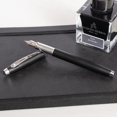 Sheaffer 100 Fountain Pen - Matte Black new