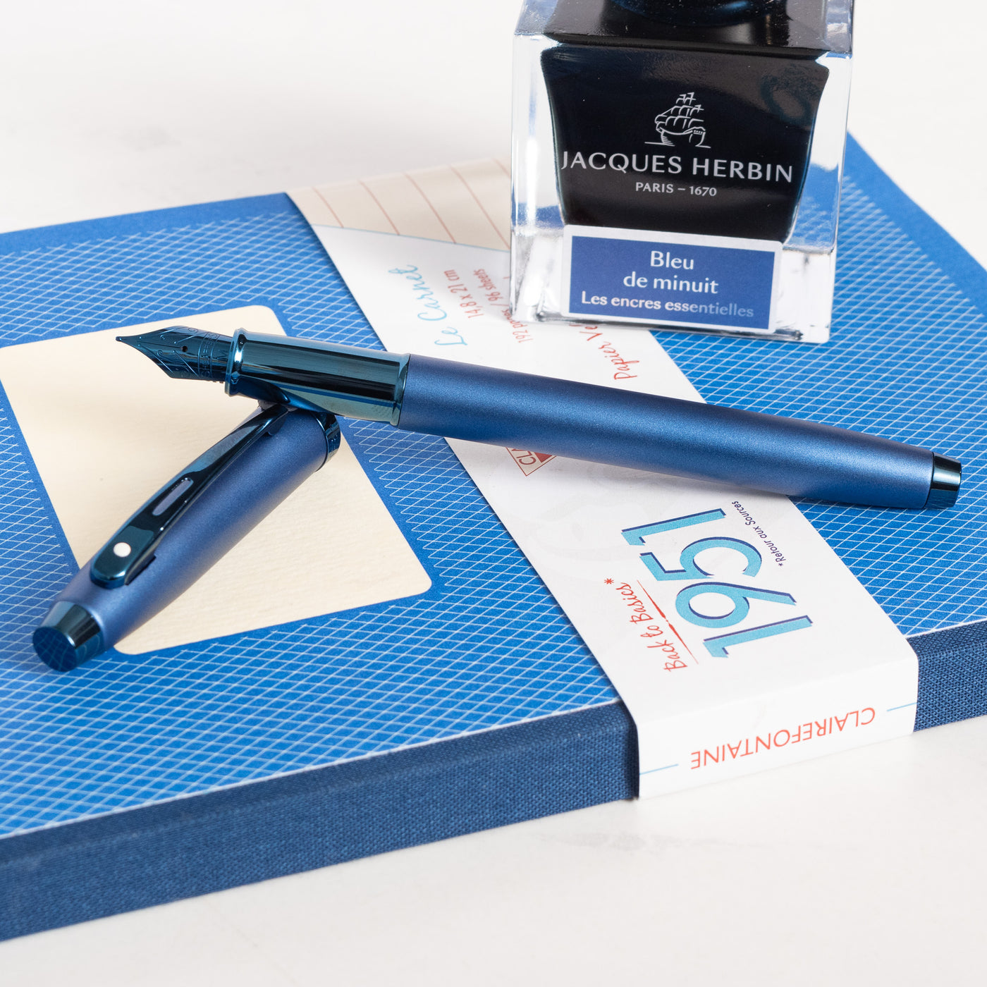 Sheaffer 100 Fountain Pen - Satin Blue with PVD Blue Trim new