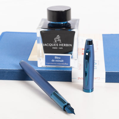 Sheaffer 100 Fountain Pen - Satin Blue with PVD Blue Trim uncapped
