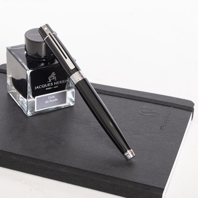 Sheaffer 300 Fountain Pen - Black capped