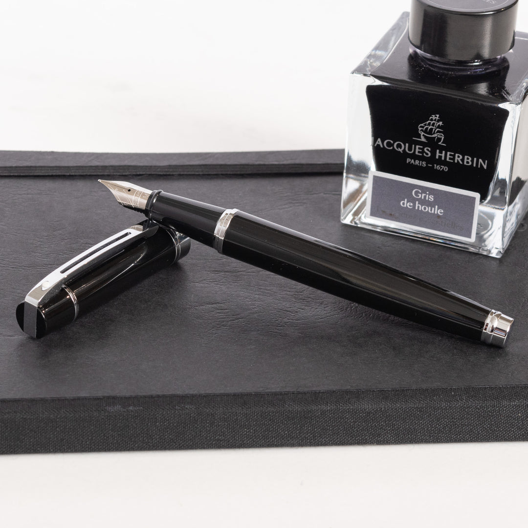 Sheaffer 300 Fountain Pen - Black – Truphae