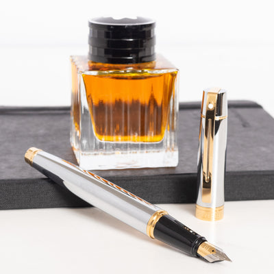 Sheaffer 300 Fountain Pen - Chrome with Gold Trim uncapped
