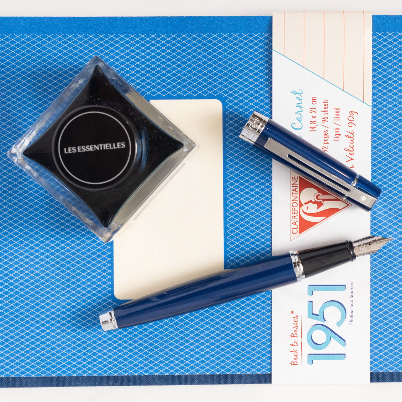  Sheaffer 300 Fountain Pen - Glossy Blue with Chrome Cap metal