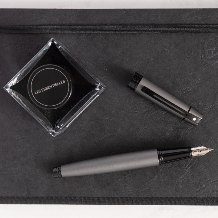 Sheaffer 300 Fountain Pen - Matte Grey with Black Trim – Truphae