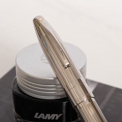 Sheaffer Legacy Heritage Deep Cut Palladium Fountain Pen - Preowned Clip