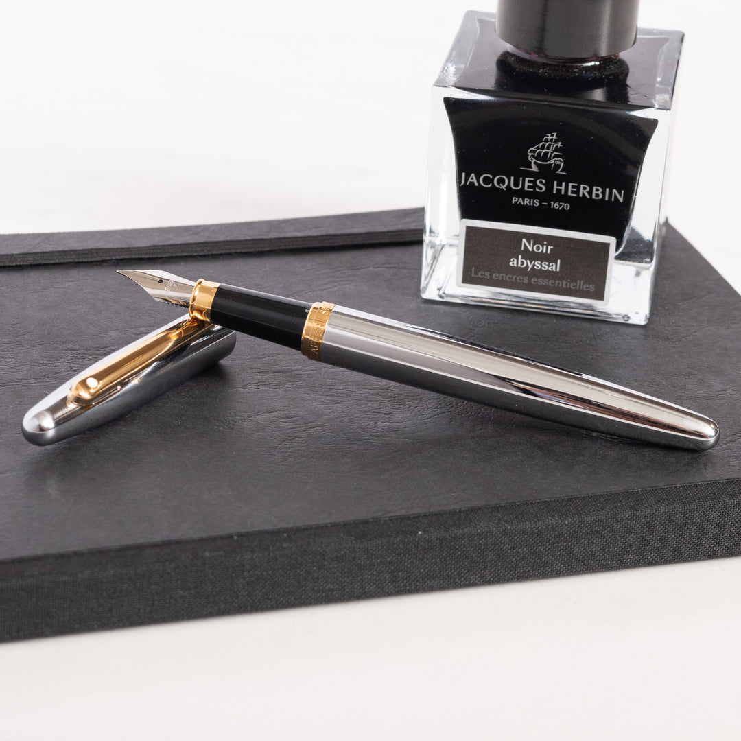 Sheaffer VFM Fountain Pen - Chrome with Gold Trim – Truphae