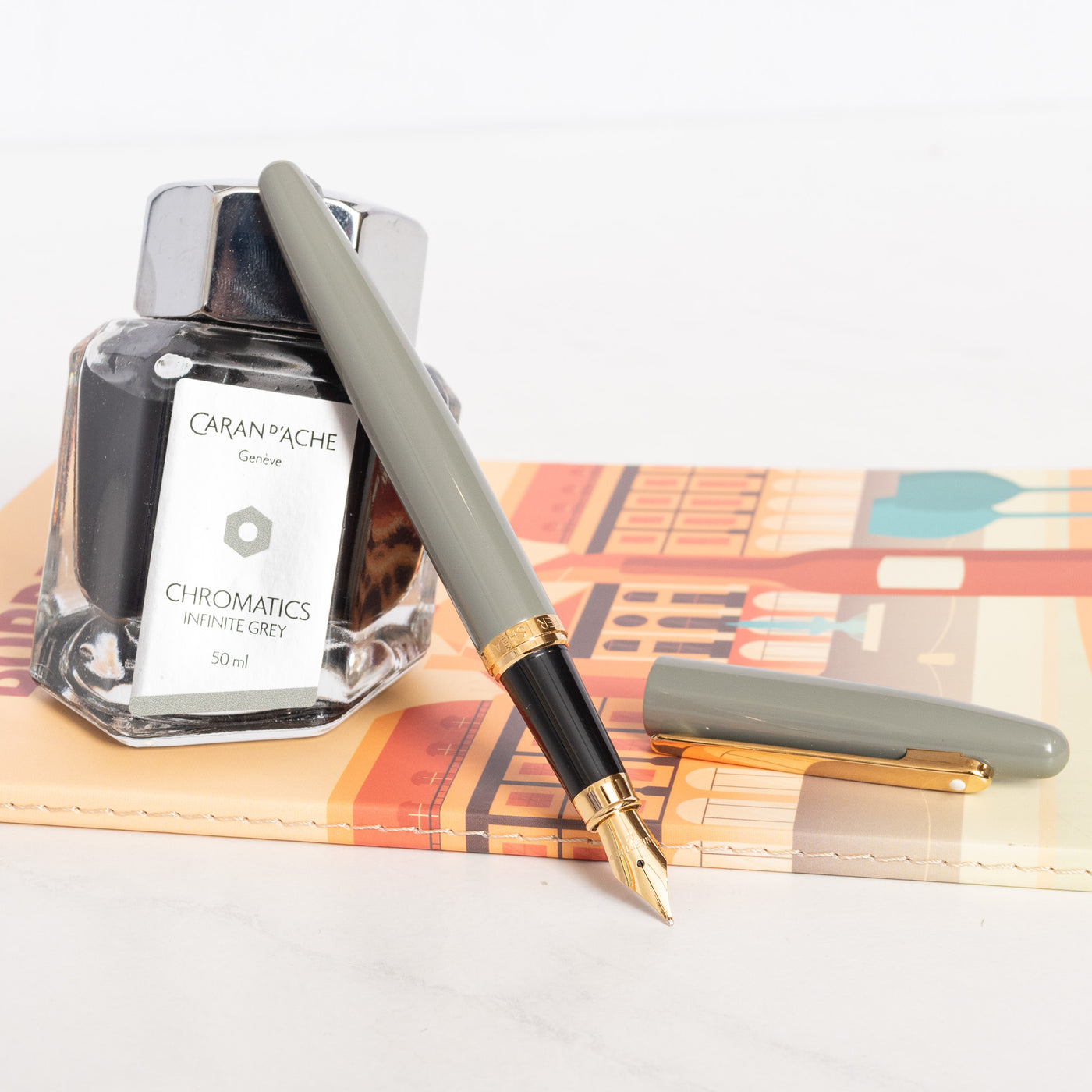 Sheaffer VFM Fountain Pen - Light Grey with Gold Trim