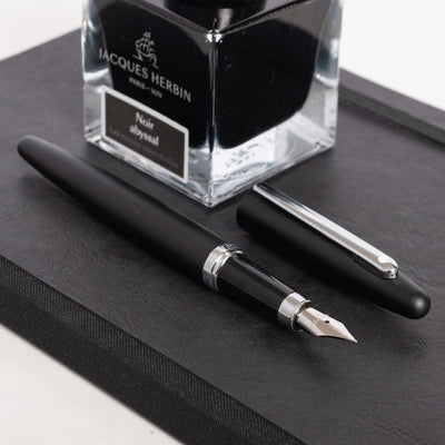 Sheaffer VFM Fountain Pen - Matte Black trim