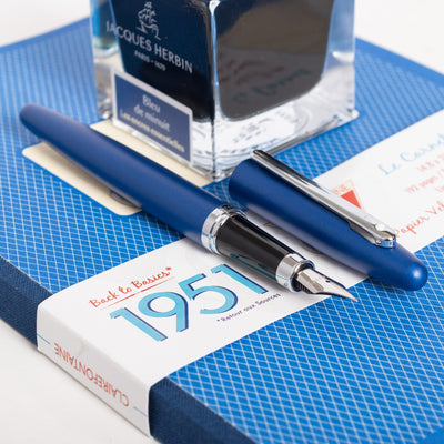 Sheaffer VFM Fountain Pen - Neon Blue silver trim
