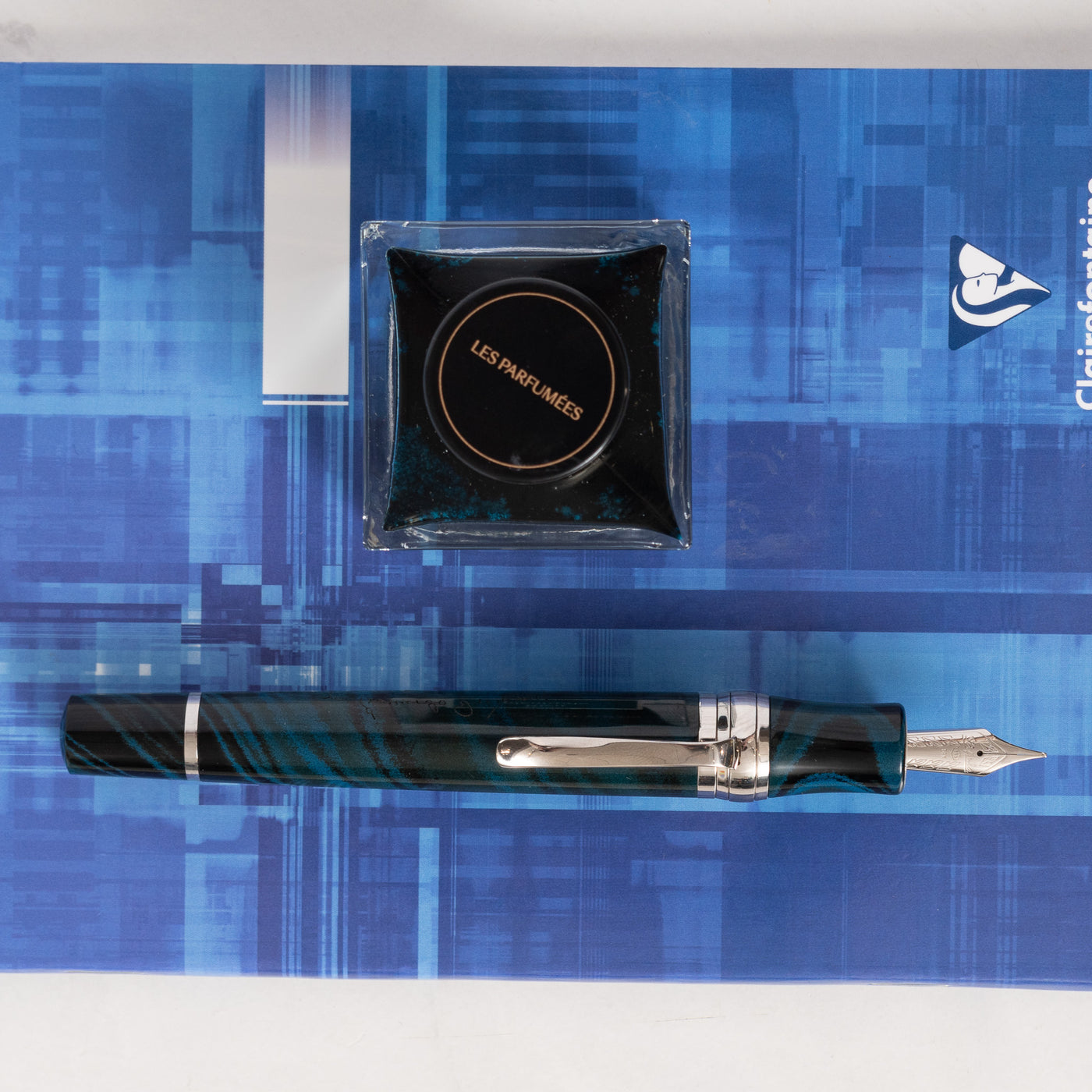 Stipula Leonardo da Vinci Blue Pace Ebonite Limited Edition Fountain Pen open
