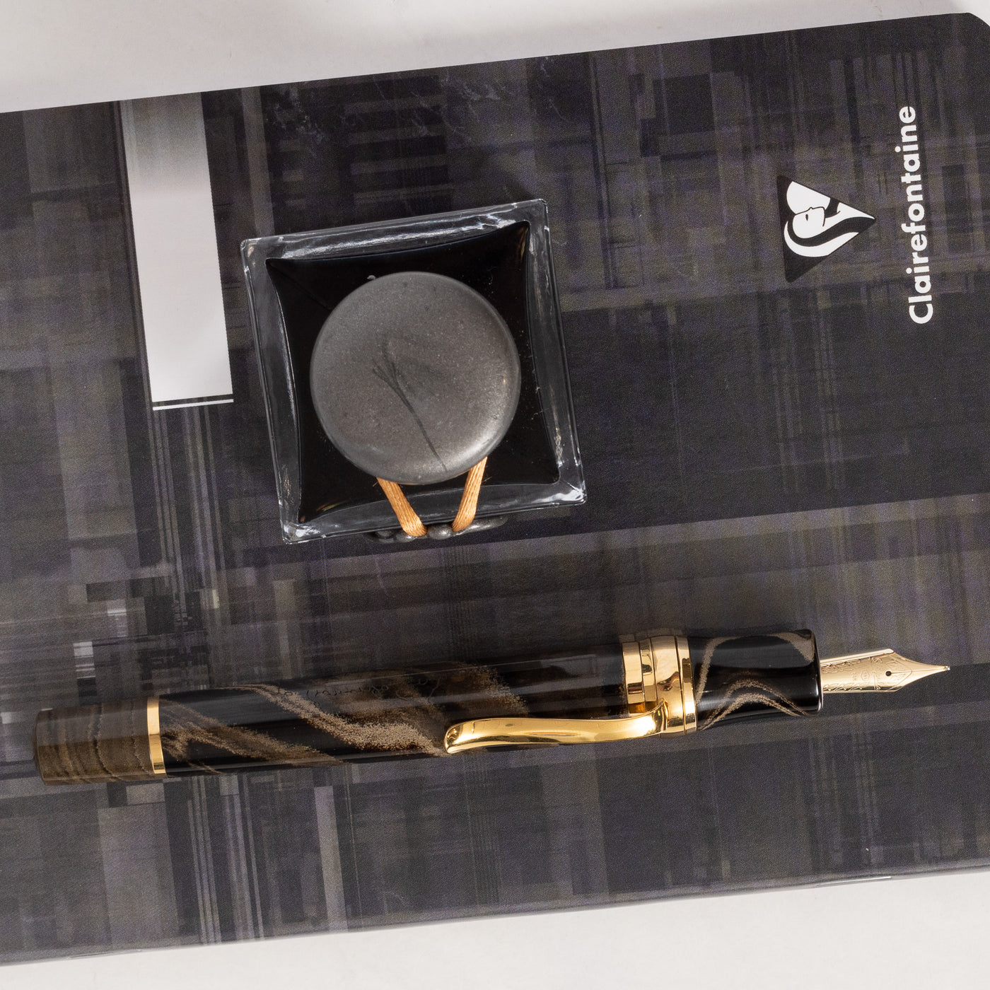 Stipula Leonardo da Vinci Tobacco Roll Ebonite Limited Edition Fountain Pen brown