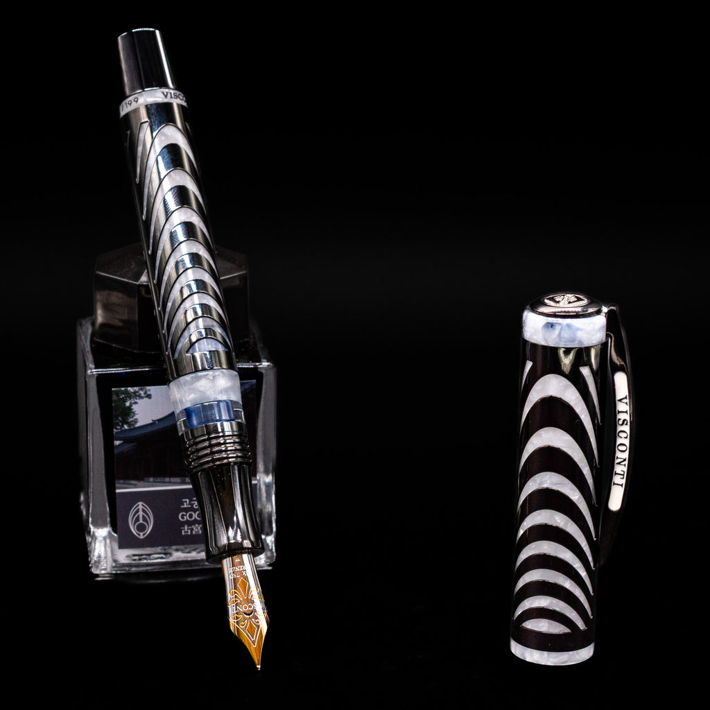 限定万年筆　VISCONTI Ripple Visconti Black Ripple Limited Edition Fountain Pen – Truphae