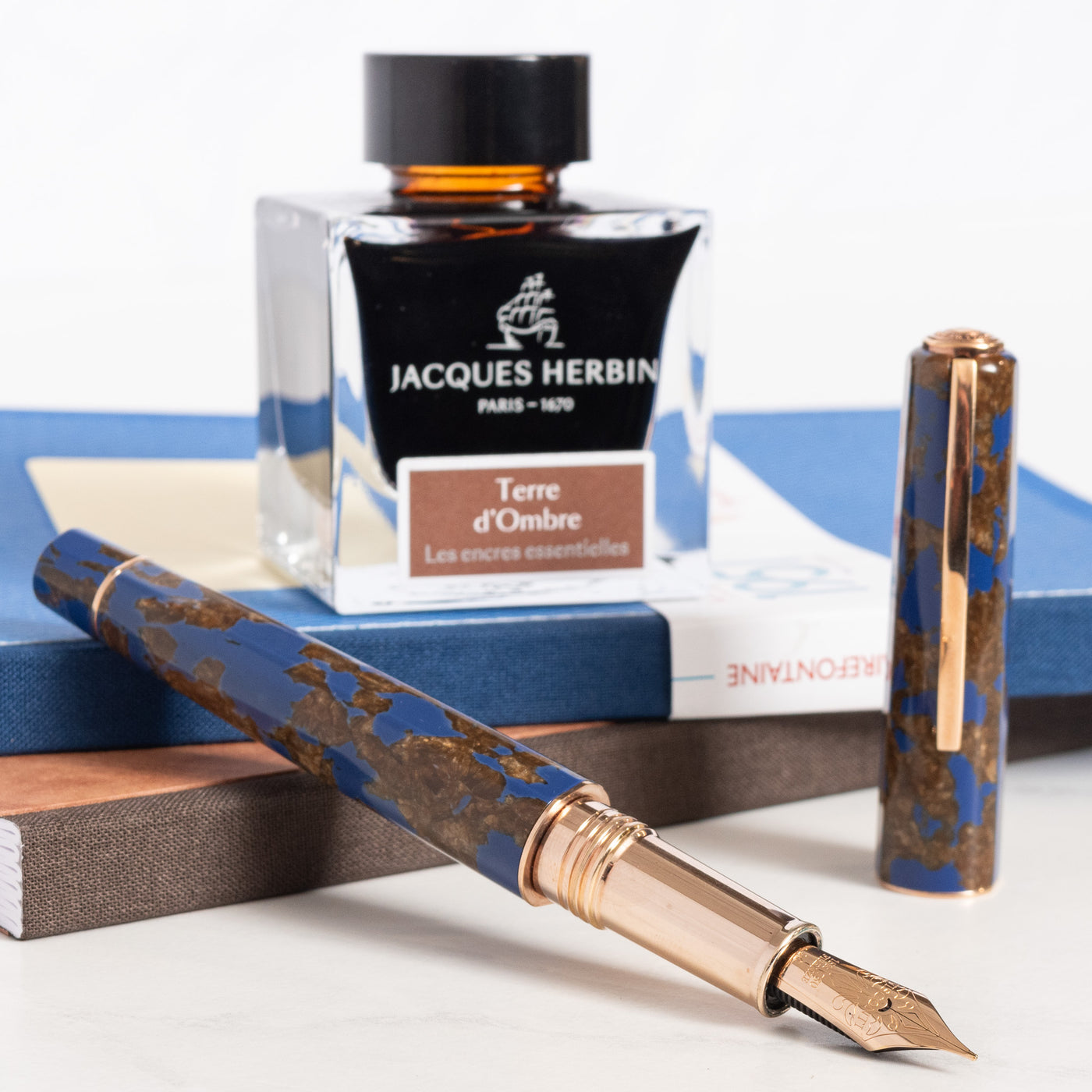 Visconti Caesar's Firenze Titanic Celluloid Rose Gold Fountain Pen rose gold