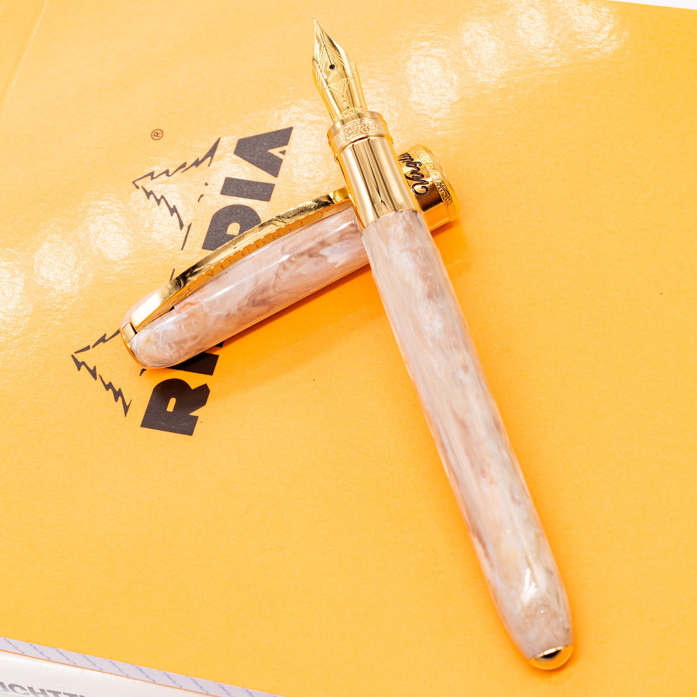 Visconti Comedia Limited Edition Fountain Pen - Virgilio pink