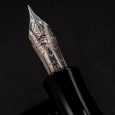 Visconti Divina Black Fountain Pen 18k gold nib
