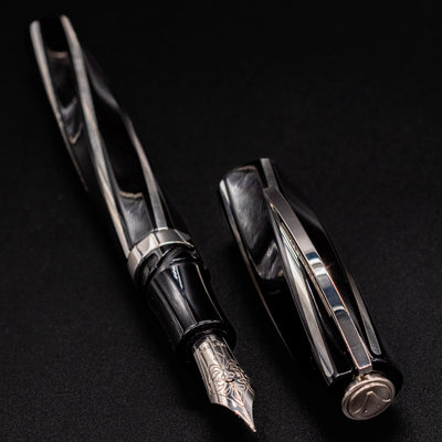 Visconti Divina Black Fountain Pen spiral