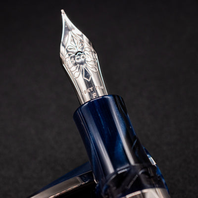 Visconti Divina Elegance Imperial Blue Fountain Pen spiral