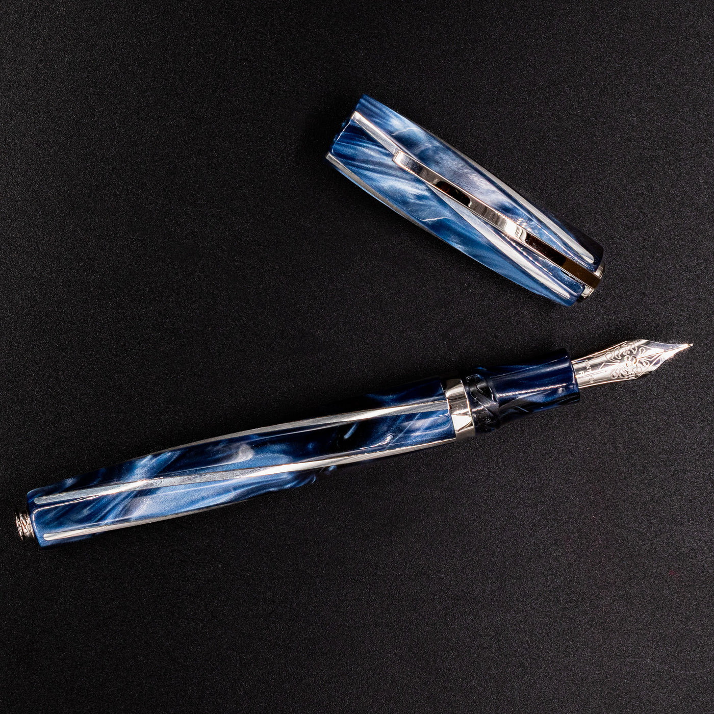 Visconti Divina Elegance Imperial Blue Fountain Pen new