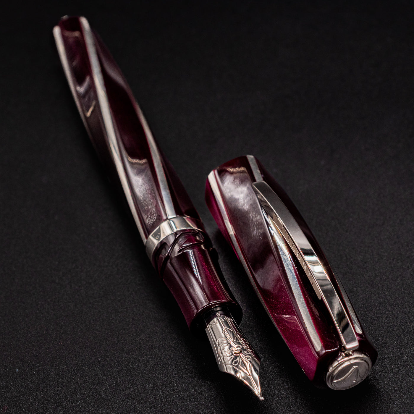 Visconti Divina Elegance Bordeaux Fountain Pen spiral