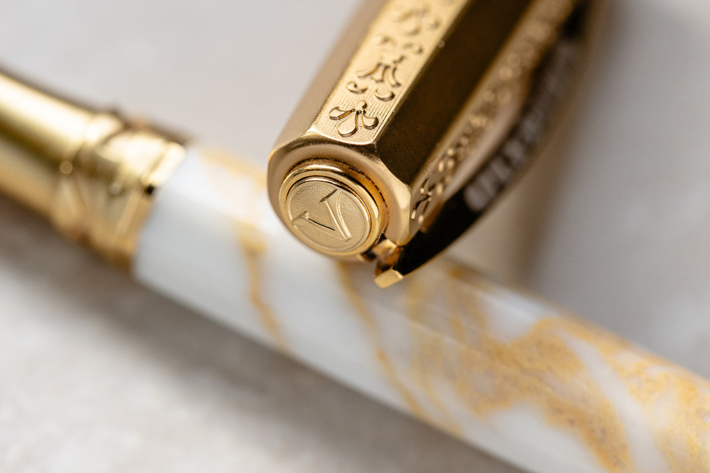 Visconti Il Magnifico Calacatta Gold Fountain Pen Cap Top