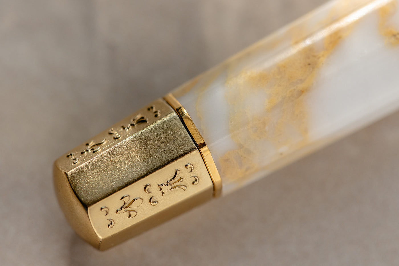 Visconti Il Magnifico Calacatta Gold Fountain Pen End Cap