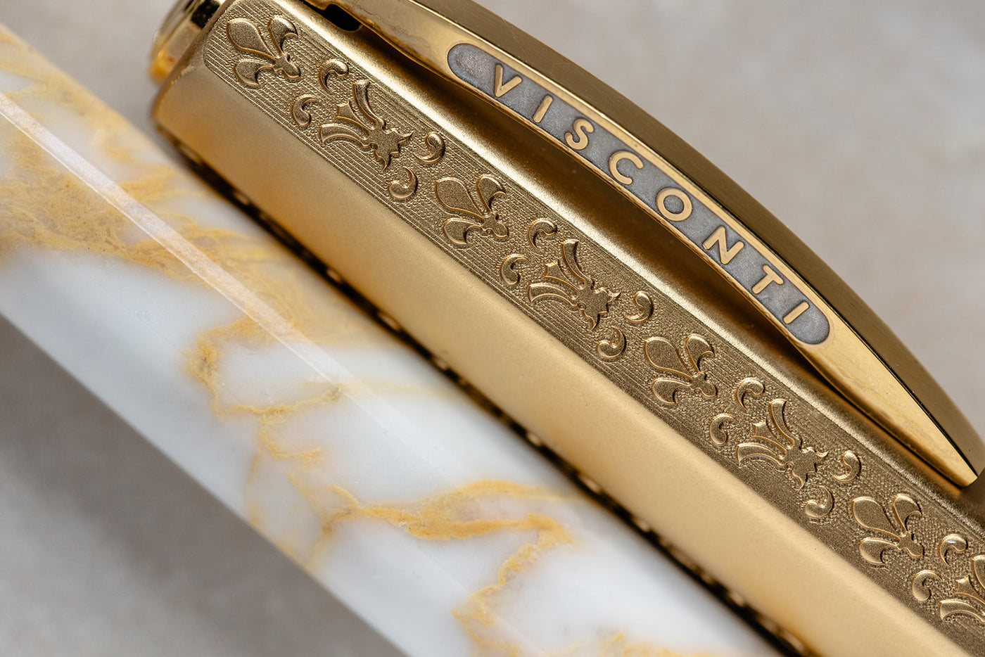 Visconti Il Magnifico Calacatta Gold Fountain Pen Fleur de Lys