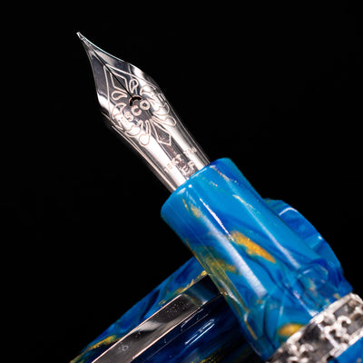 Visconti Medici Palazzo Vecchio fountain pen's detailed macro of the 18k gold nib, engraved with Visconti’s emblem.