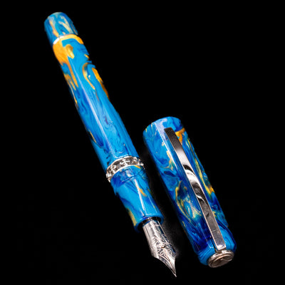 Full view of the uncapped Visconti Medici Palazzo Vecchio fountain pen, balanced and elegant, showing its full barrel and grip section.
