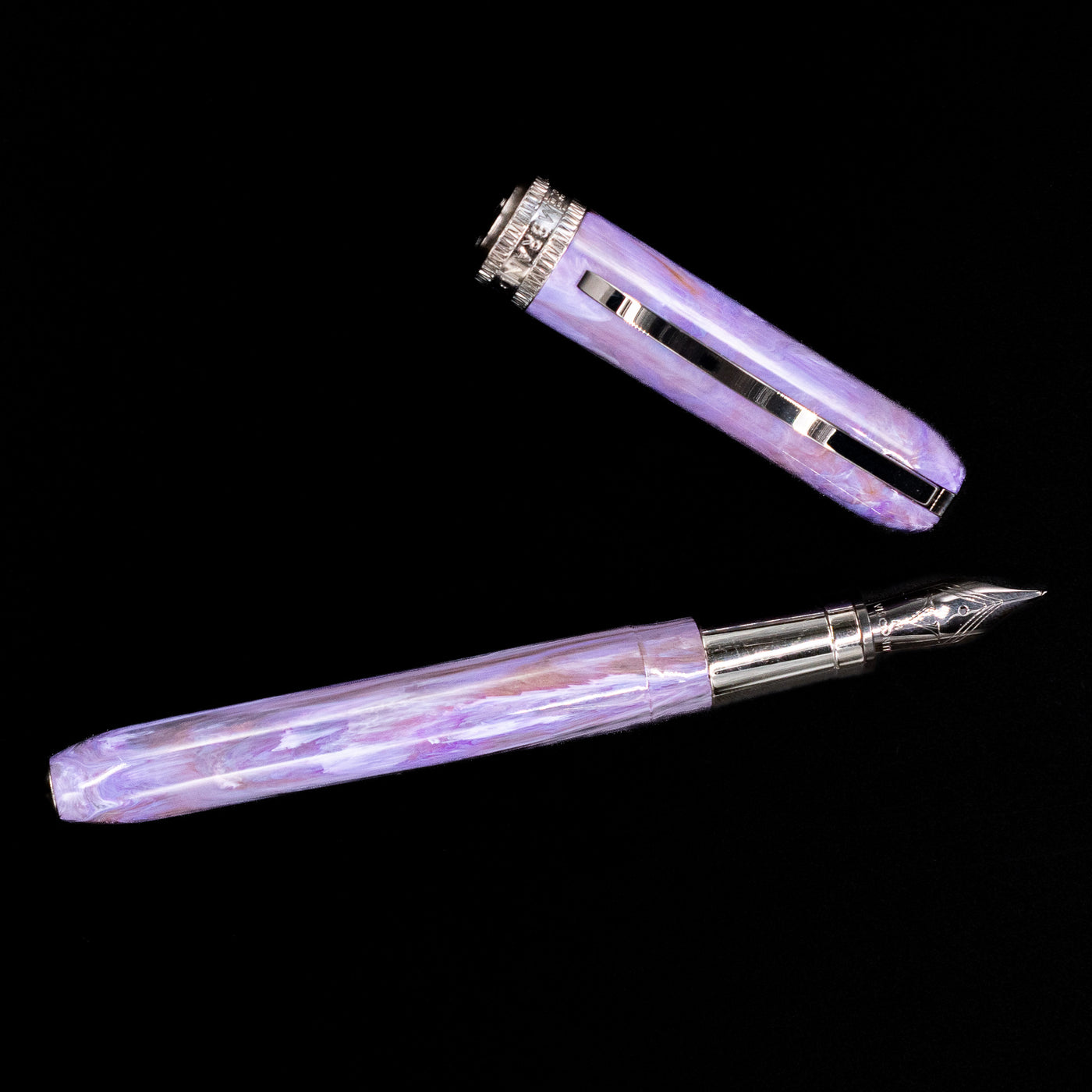 An overhead view of the Visconti Rembrandt S Fountain Pen - Lavender uncapped.