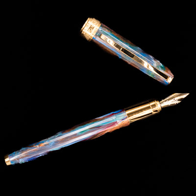 An overhead view of the Visconti Van Gogh Fountain Pen - Oiran uncapped.