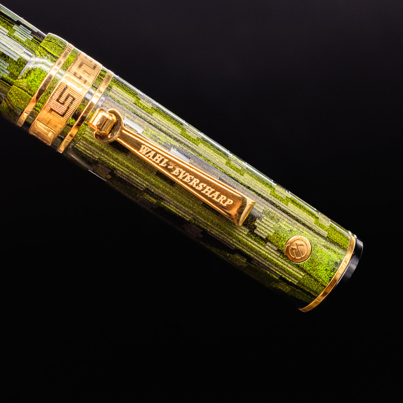 Wahl Eversharp Decoband Ebonite Green Ripple Chased Fountain Pen gold clip