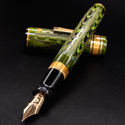 Wahl Eversharp Decoband Ebonite Green Ripple Chased Fountain Pen uncapped