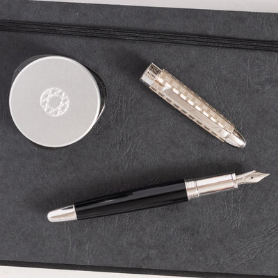 Waldmann Precieux Black & Silver Fountain Pen lacquer