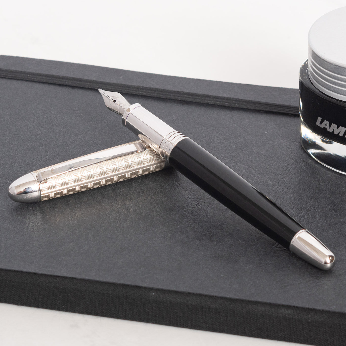 Waldmann Precieux Black & Silver Fountain Pen sterling