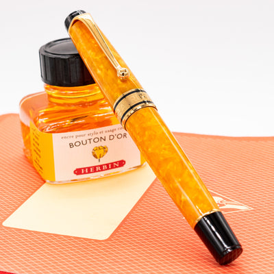 Aurora Optima Sole Limited Edition Fountain Pen capped