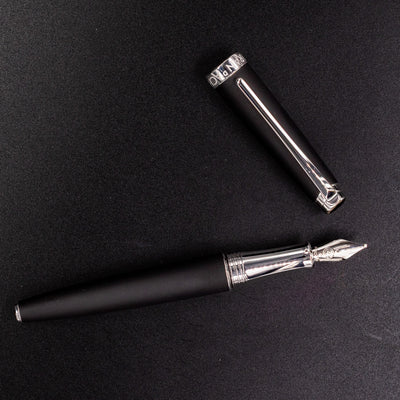 Top-down shot of uncapped Léman V2 Matte Black fountain pen
