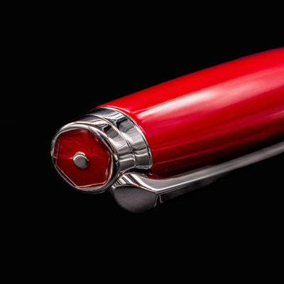 Detailed view of cap finial on Caran d’Ache Léman V2 Scarlet fountain pen